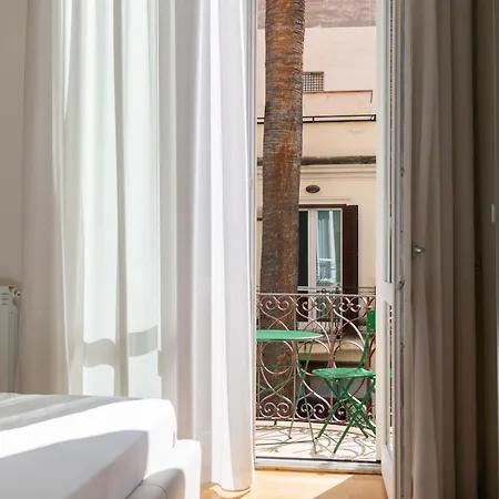 Vittorio Emanuele Luxe Flat דירה *