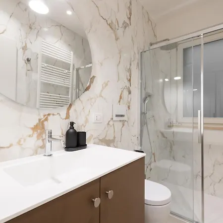 Vittorio Emanuele Luxe Flat * Roma