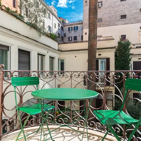 Vittorio Emanuele Luxe Flat * Roma